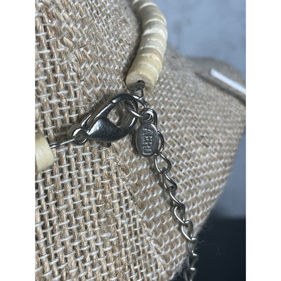 Vintage Beaded Necklace With Flower Pendant - Picture 4 of 4